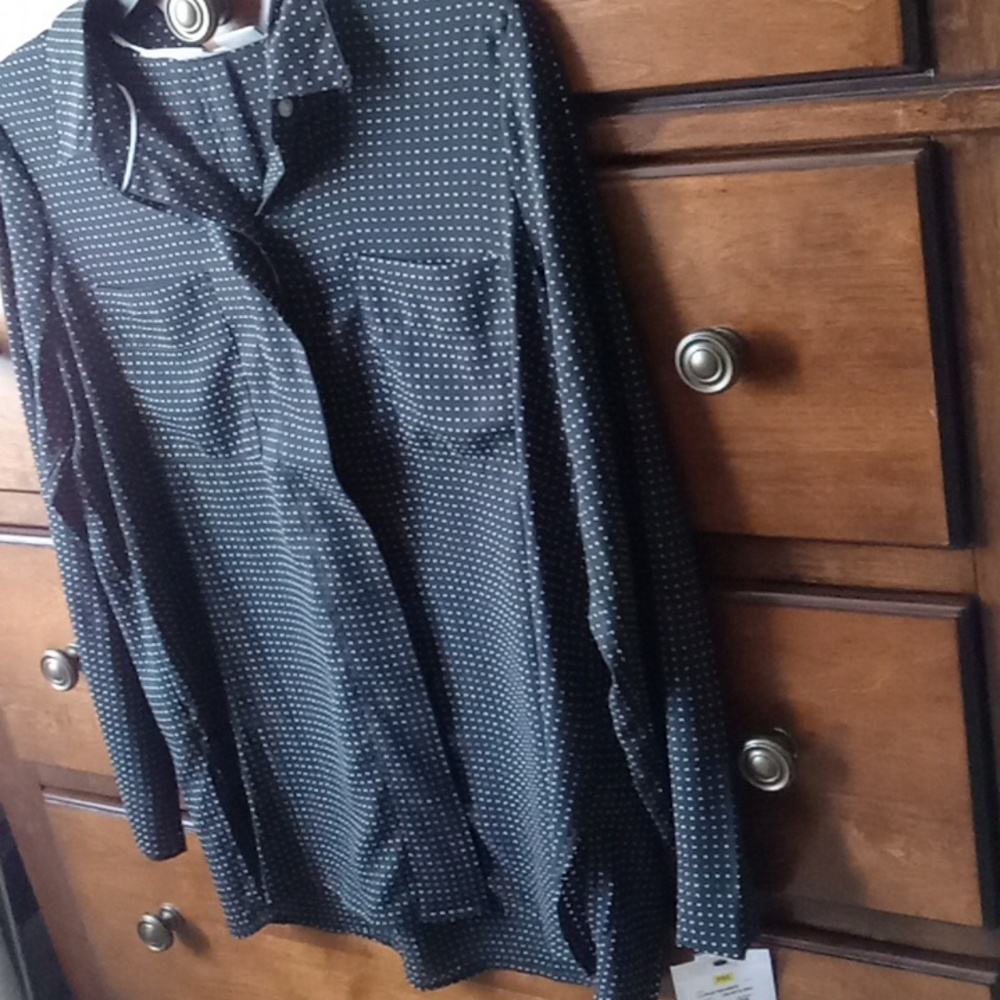 Blouse 👚 - Picture 2 of 4